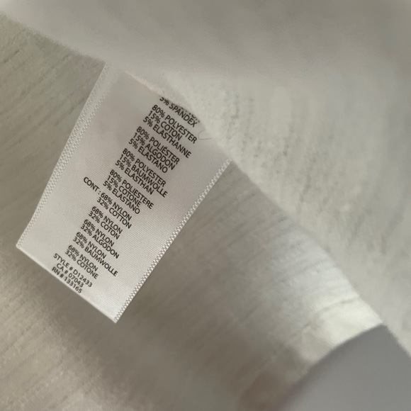 Eri + Ali flutter sleeve top with floral appliqués - Picture 6 of 6